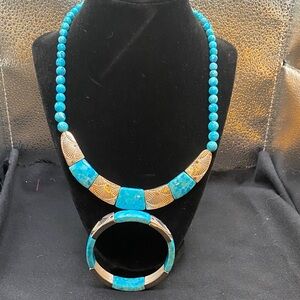 Turquoise and Silver Women's Necklace and Bracelet Set